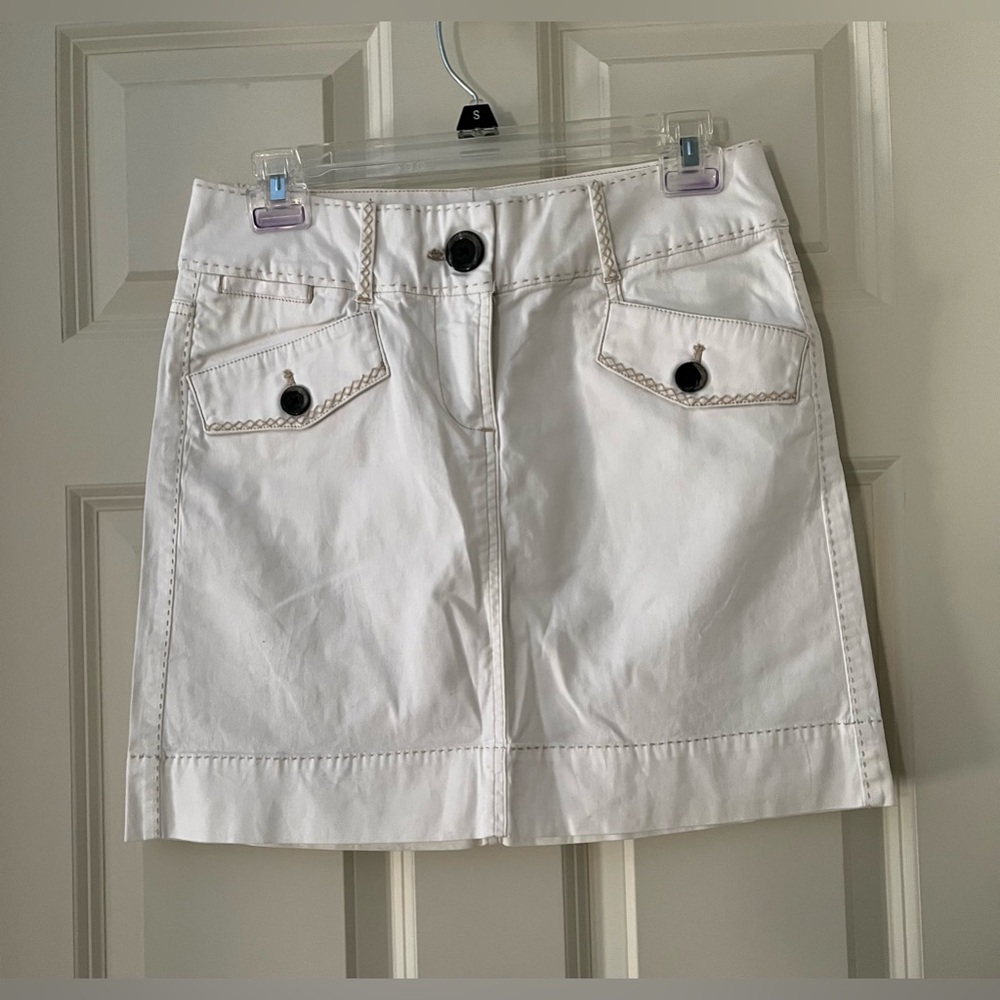 White House Black Market Mini Straight Skirt Ivory Denim Contrast stitching 2